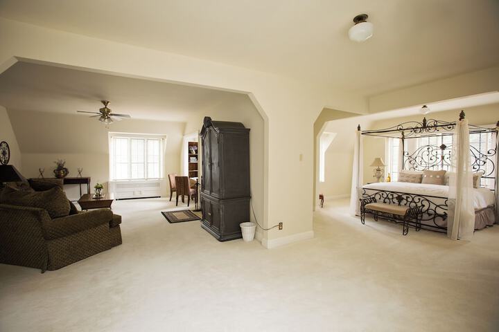 Room 42 of 118