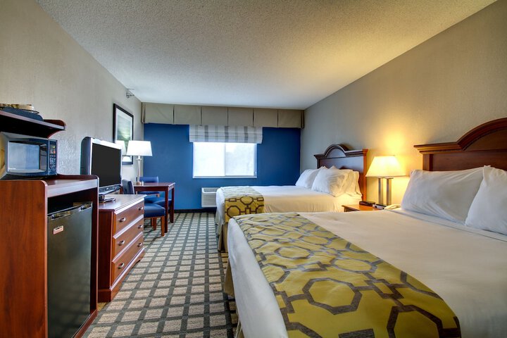 Baymont by Wyndham Galesburg