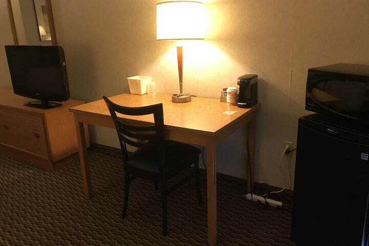 Room 11 of 18