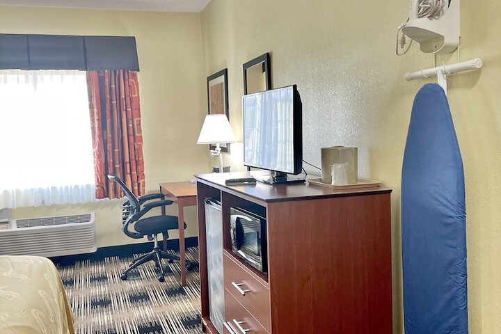 Room 17 of 72