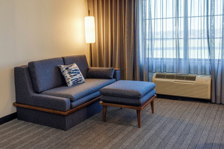 Room 34 of 49