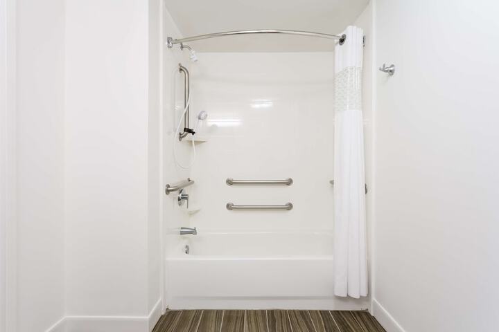 Room 30 of 42