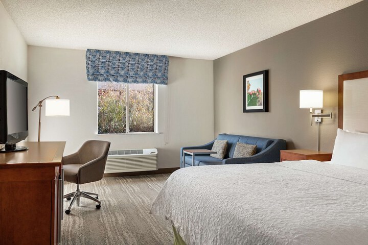 Room 21 of 33