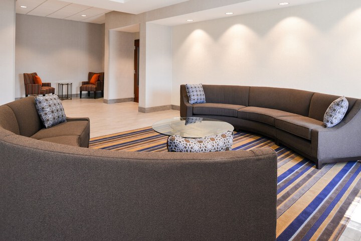 Holiday Inn Poplar Bluff by IHG