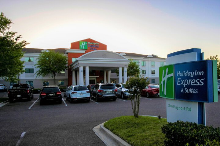Hotel 7 of 64