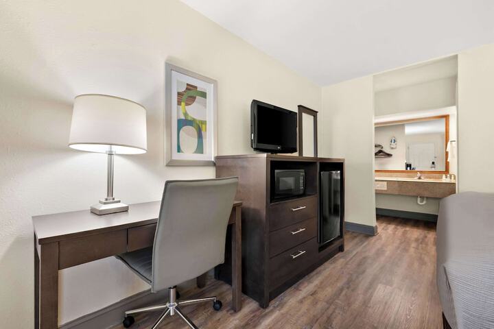 Room 42 of 67