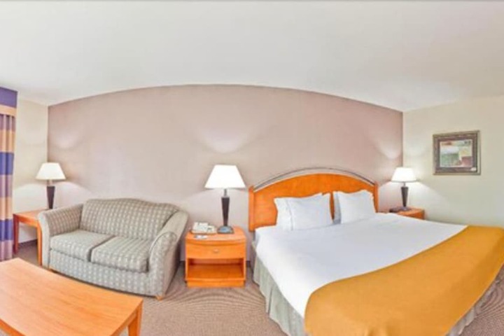 Holiday Inn Express Forest City by IHG