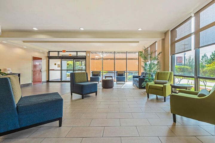Comfort Suites Columbia Northeast - Fort Jackson
