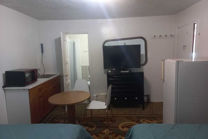 Pillow Talk Motel