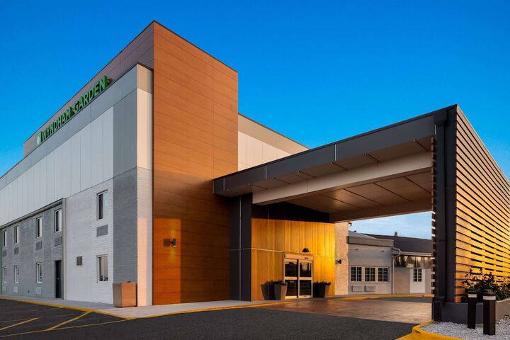 Wyndham Garden Ankeny / Des Moines