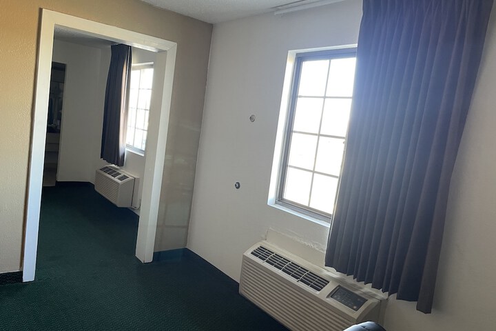 Room 12 of 35