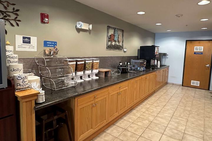Microtel Inn & Suites by Wyndham Tomah