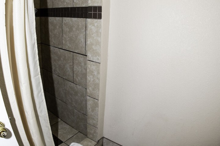 Room 17 of 25