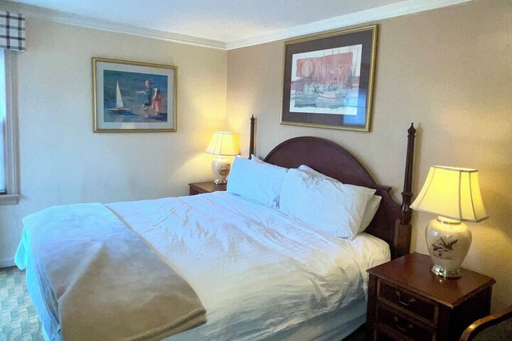 Maddox Inn