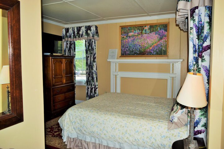 Room 35 of 51