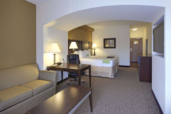 Room 42 of 53