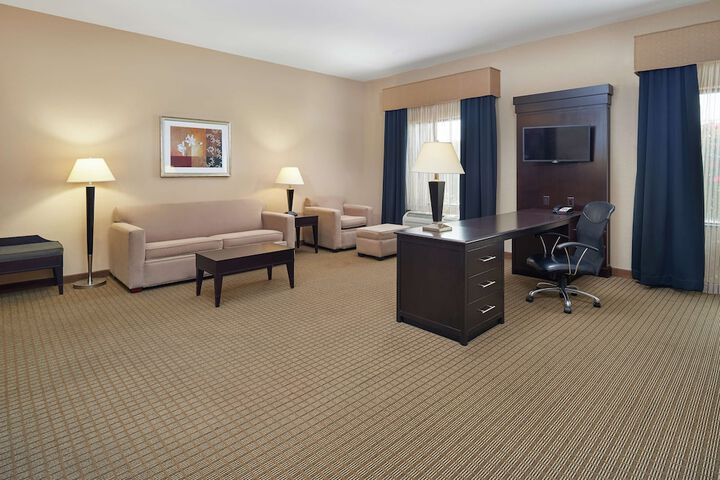 Room 35 of 51