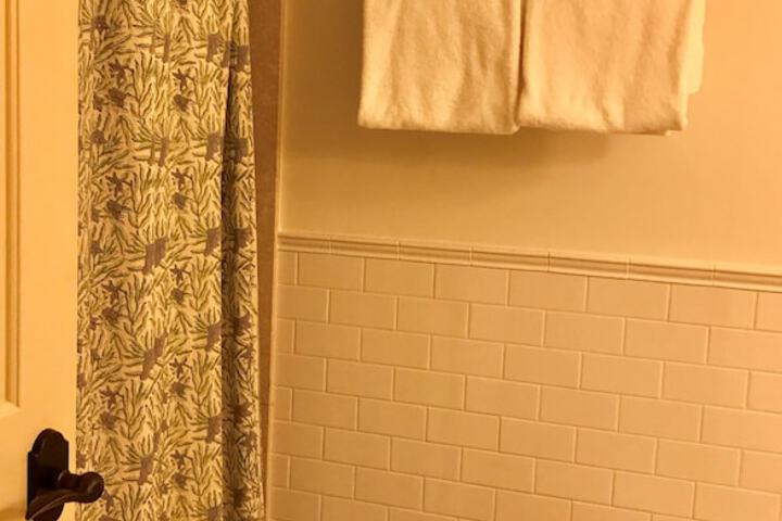 Room 15 of 40