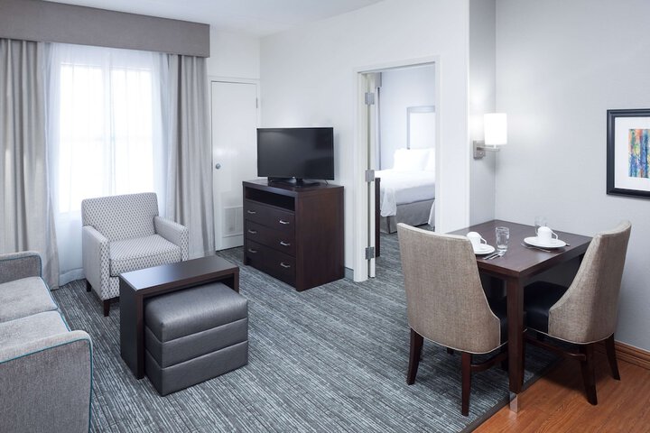 Room 13 of 31