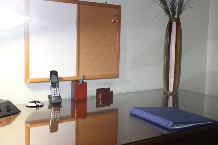 Ocairns Inn & Suites