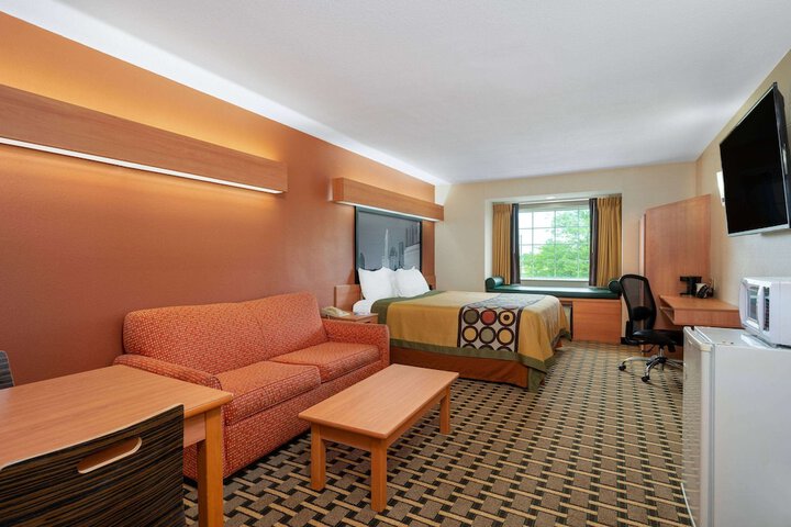 Room 5 of 17