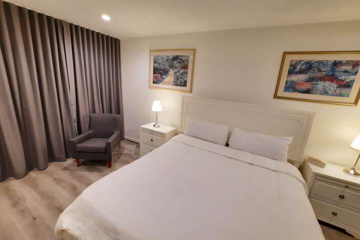 Room 13 of 31