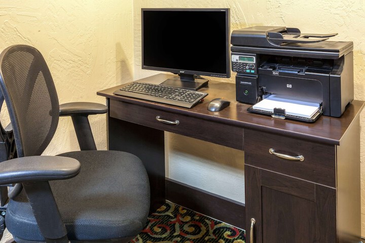 Business Center 16 of 16