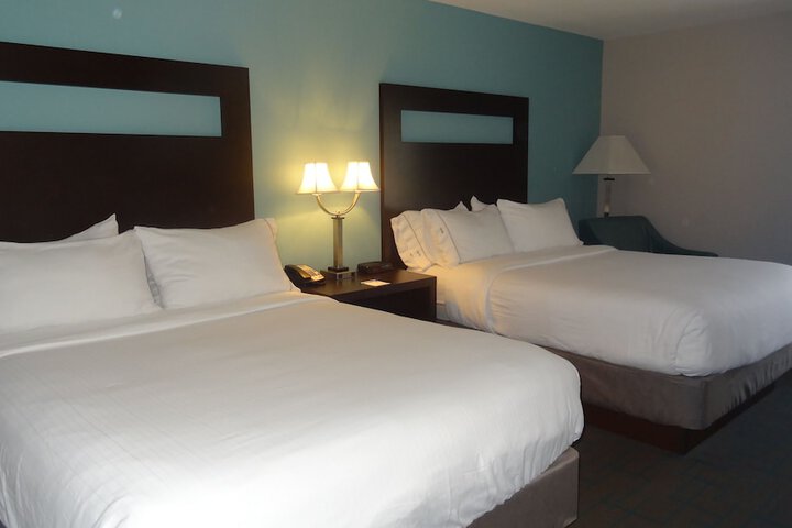 Room 16 of 48