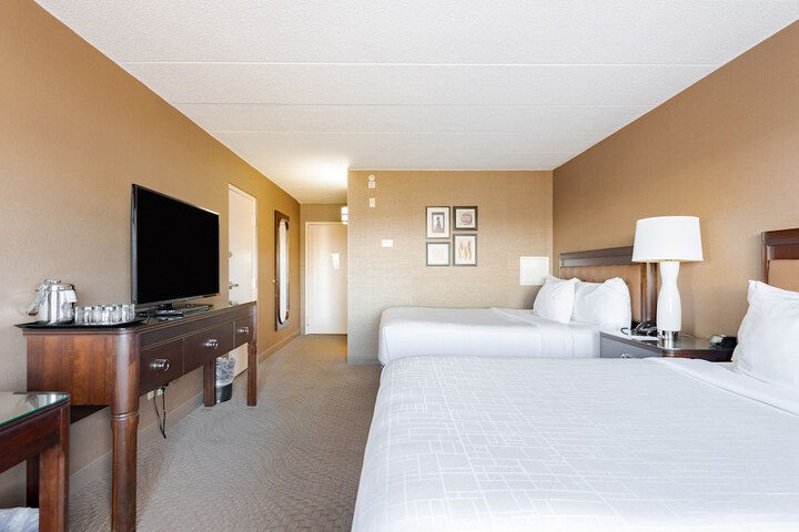 Room 25 of 43