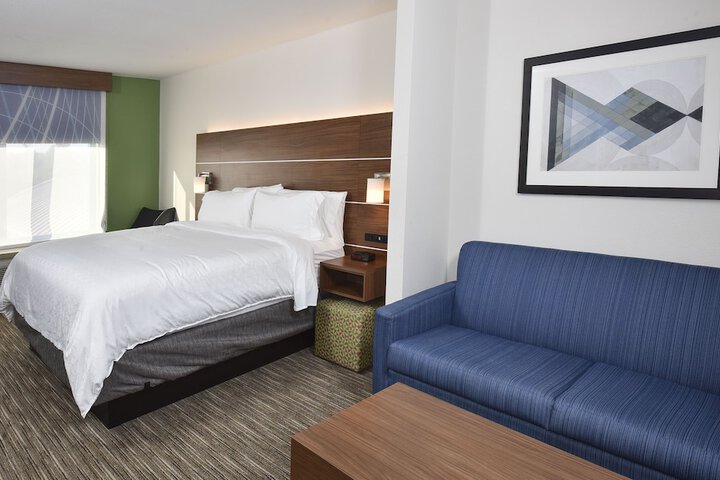Room 20 of 38