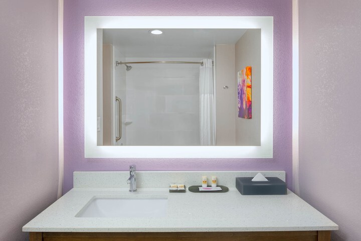 Room 7 of 30