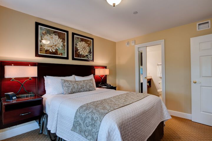 Room 25 of 38