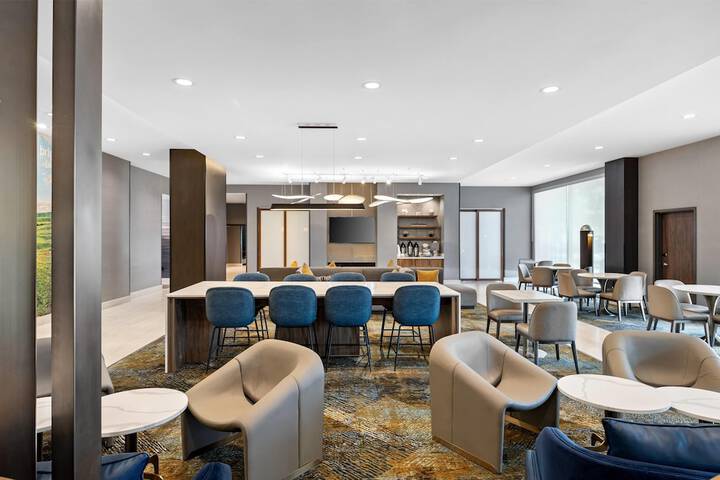 La Quinta Inn & Suites by Wyndham La Habra