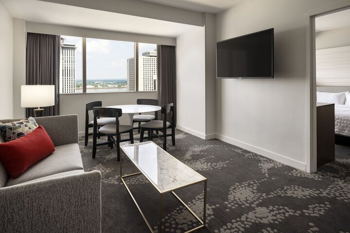 Room 46 of 94