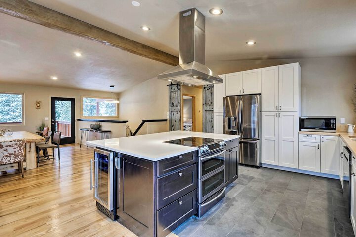 Secluded Alpine Home in Alma w / Mountain Views!