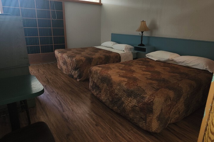 Room 49 of 65