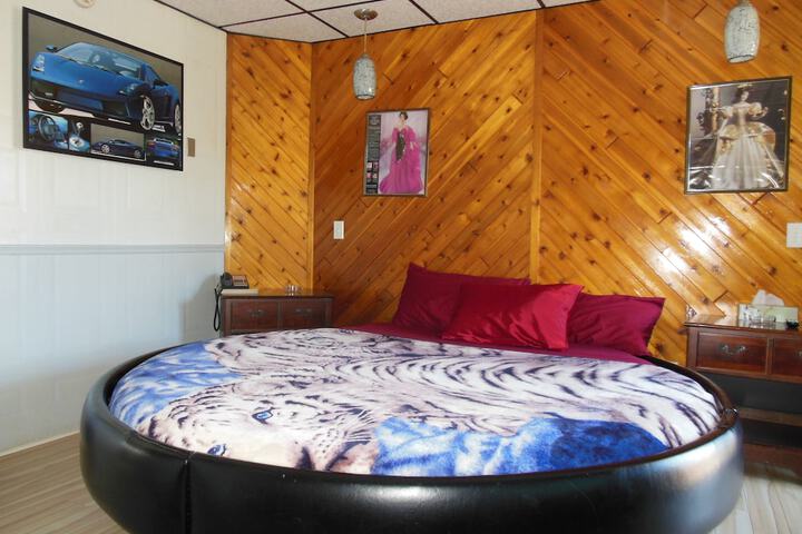 Room 35 of 44