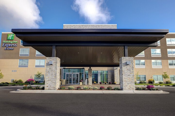 Holiday Inn Express & Suites Grand Rapids South - Wyoming by IHG