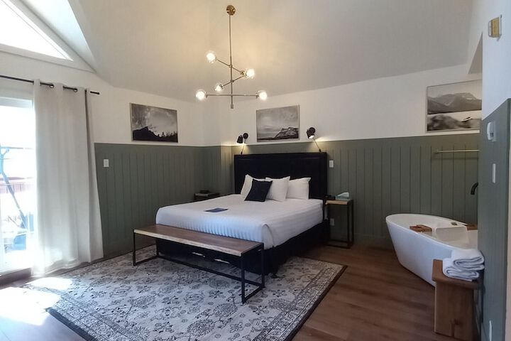 Waterton Glacier Suites
