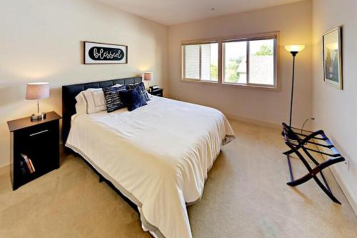 14341 SE 84th CT Home 3.5 Bathrooms Home