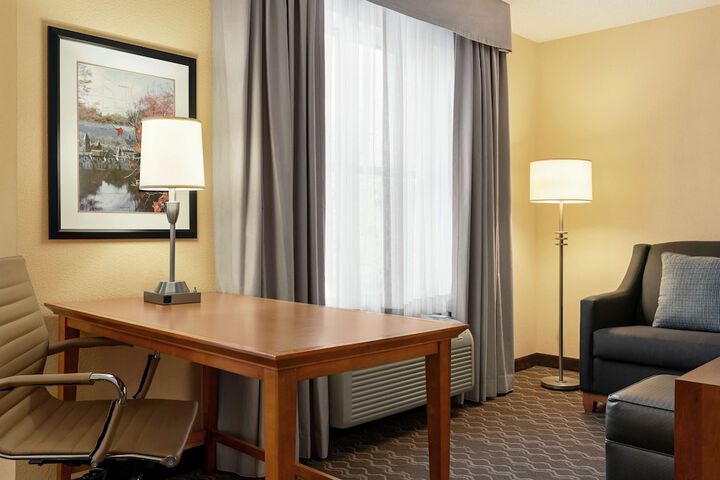 Room 6 of 30