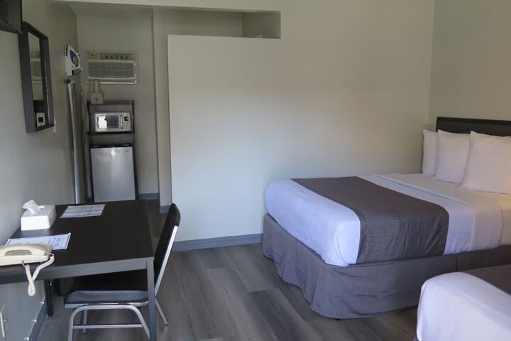Room 7 of 25