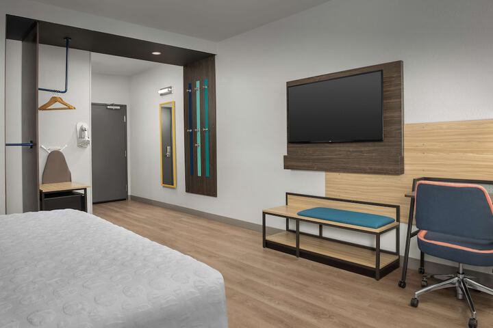 Room 19 of 35