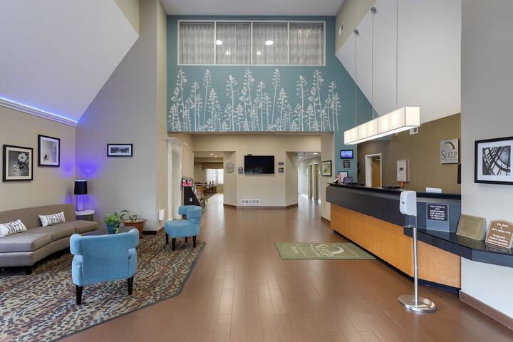 Hotel Interior 11 of 40
