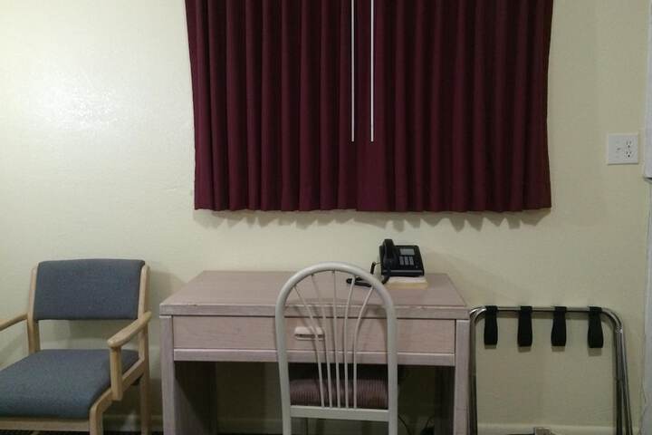 Room 19 of 37