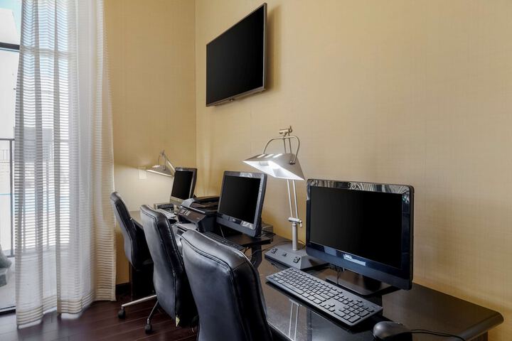 Business Center 41 of 42
