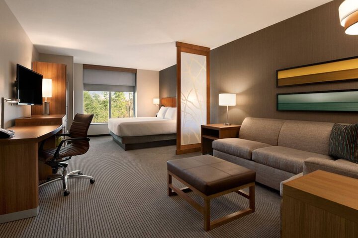 Room 27 of 50