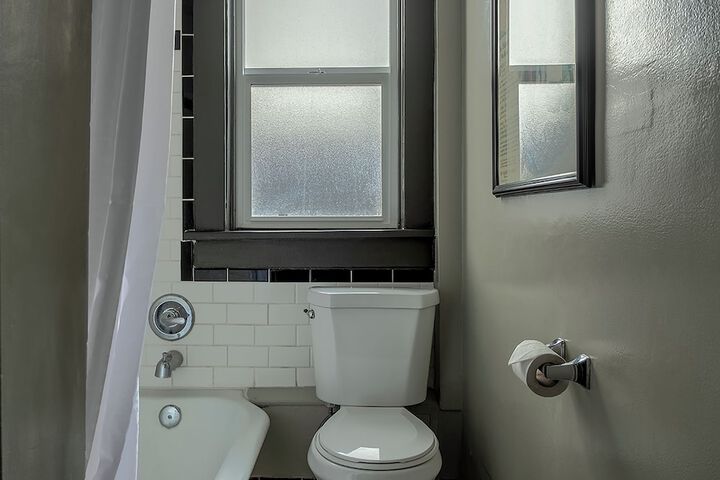 Room 153 of 166