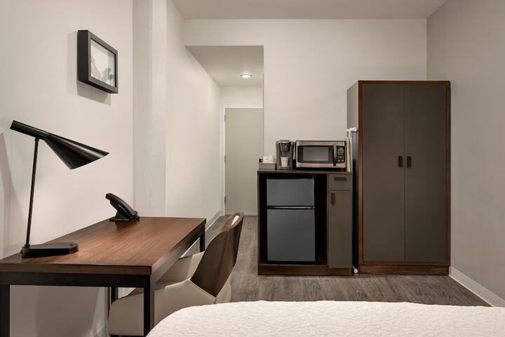 Room 34 of 44