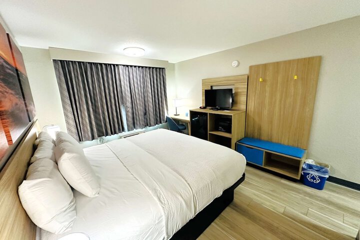 Room 16 of 24